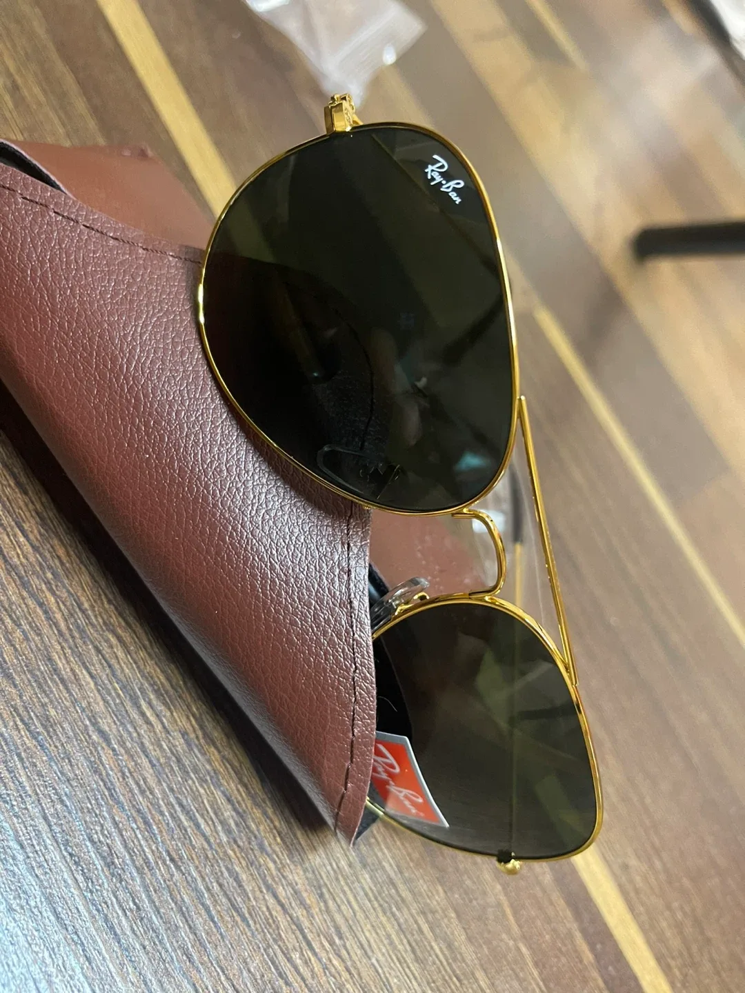 Ray-Ban Aviator Sunglasses with Case image indicator(6)