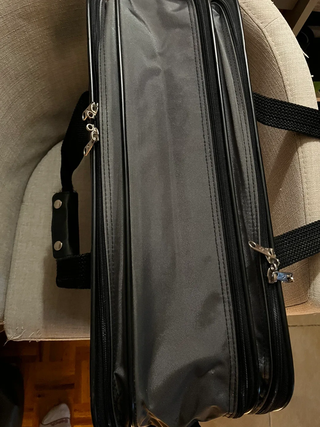 Samsonite Soft Suitcase (carry on) image indicator(3)