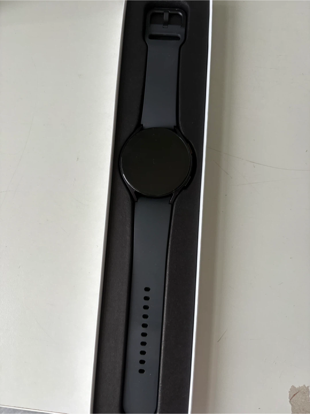 Samsung Galaxy Watch 5 - Like New! - photo 2