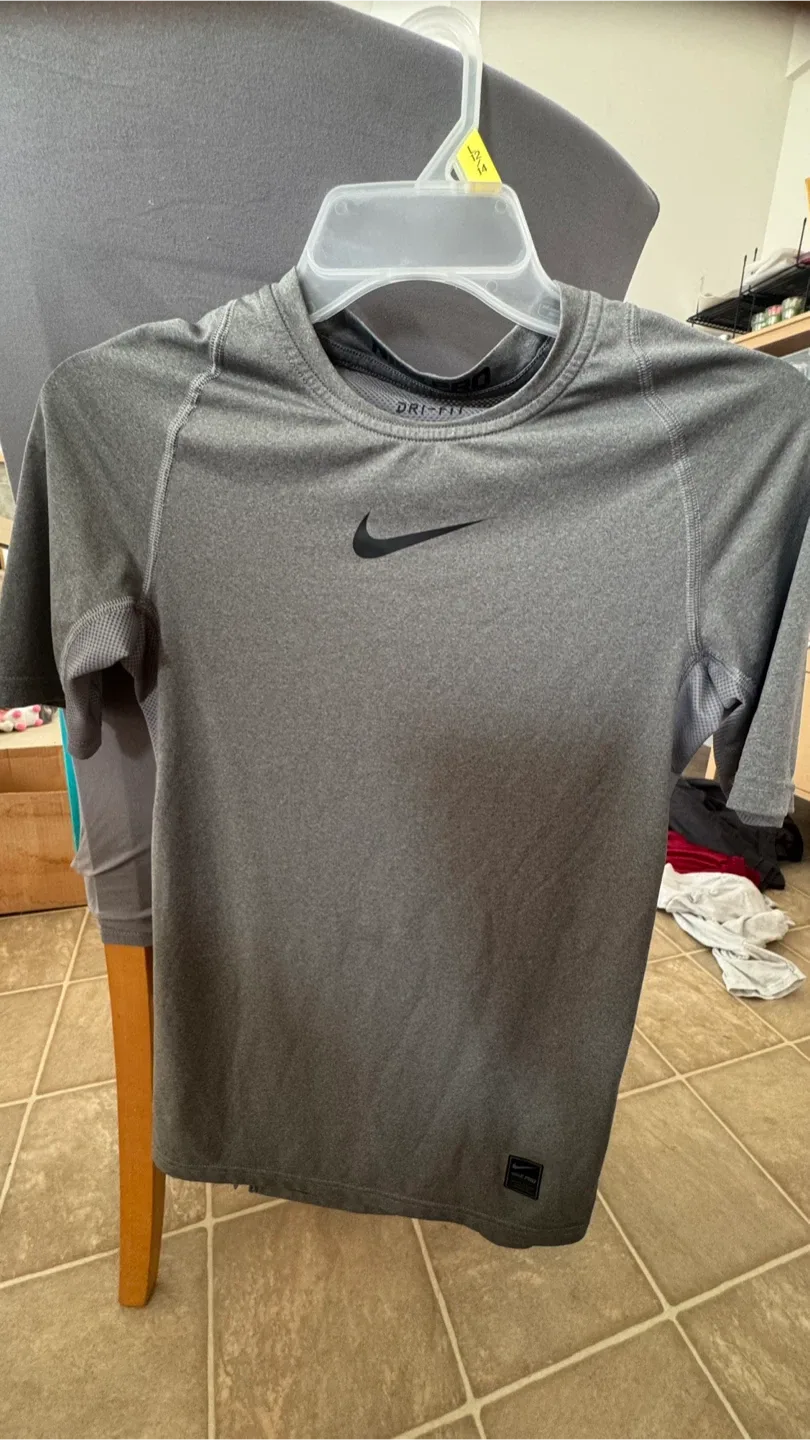 Nike Dri-FIT Pro Fitted Shirt - Size S thumbnail