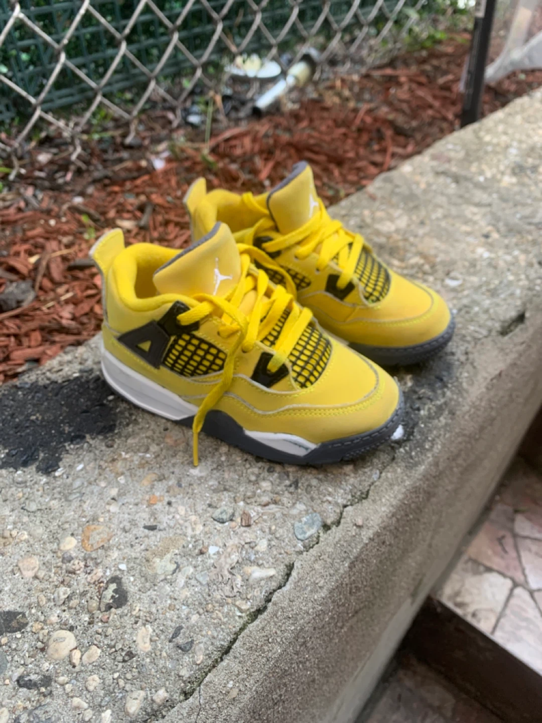 Yellow Air Jordan 4 (Kids) 10c