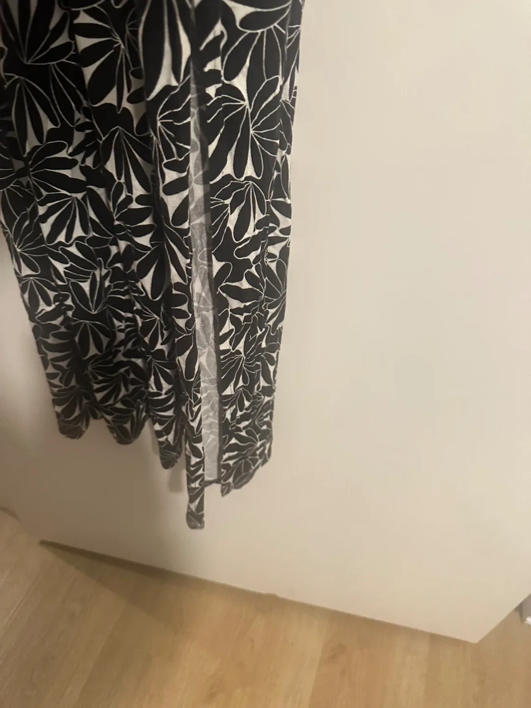 Black & White Floral Print Maxi Dress image indicator(5)