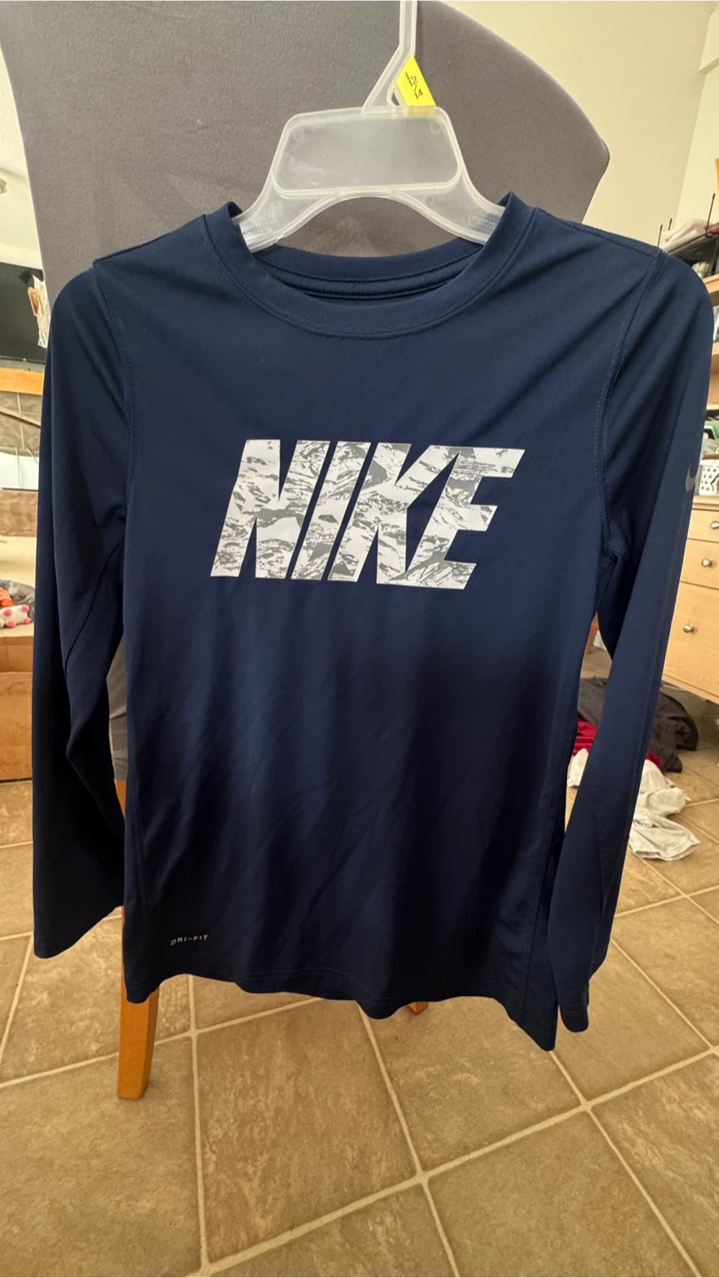 Nike Dri-FIT Long Sleeve Shirt - Size L