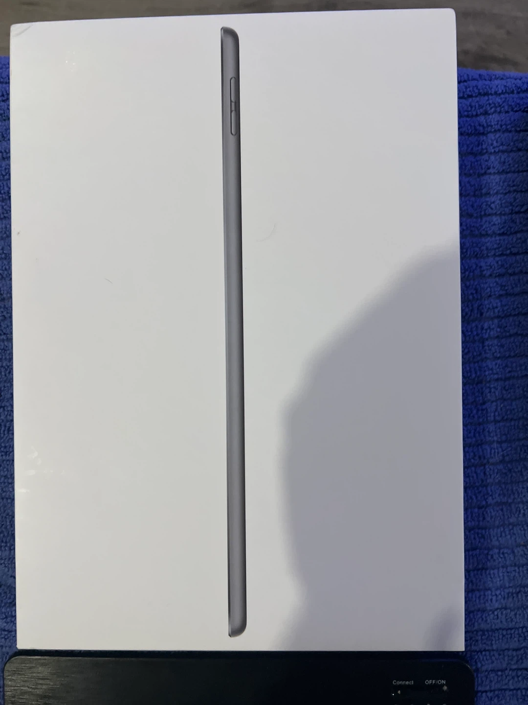 Apple iPad (9th Generation) Wi-Fi 64GB Space Gray + Keyboard - photo 3
