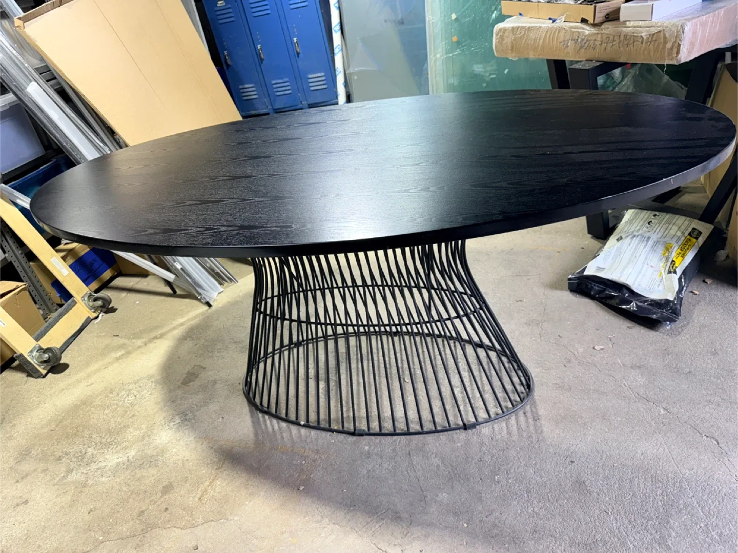 Black Oval Dining Table image indicator(2)