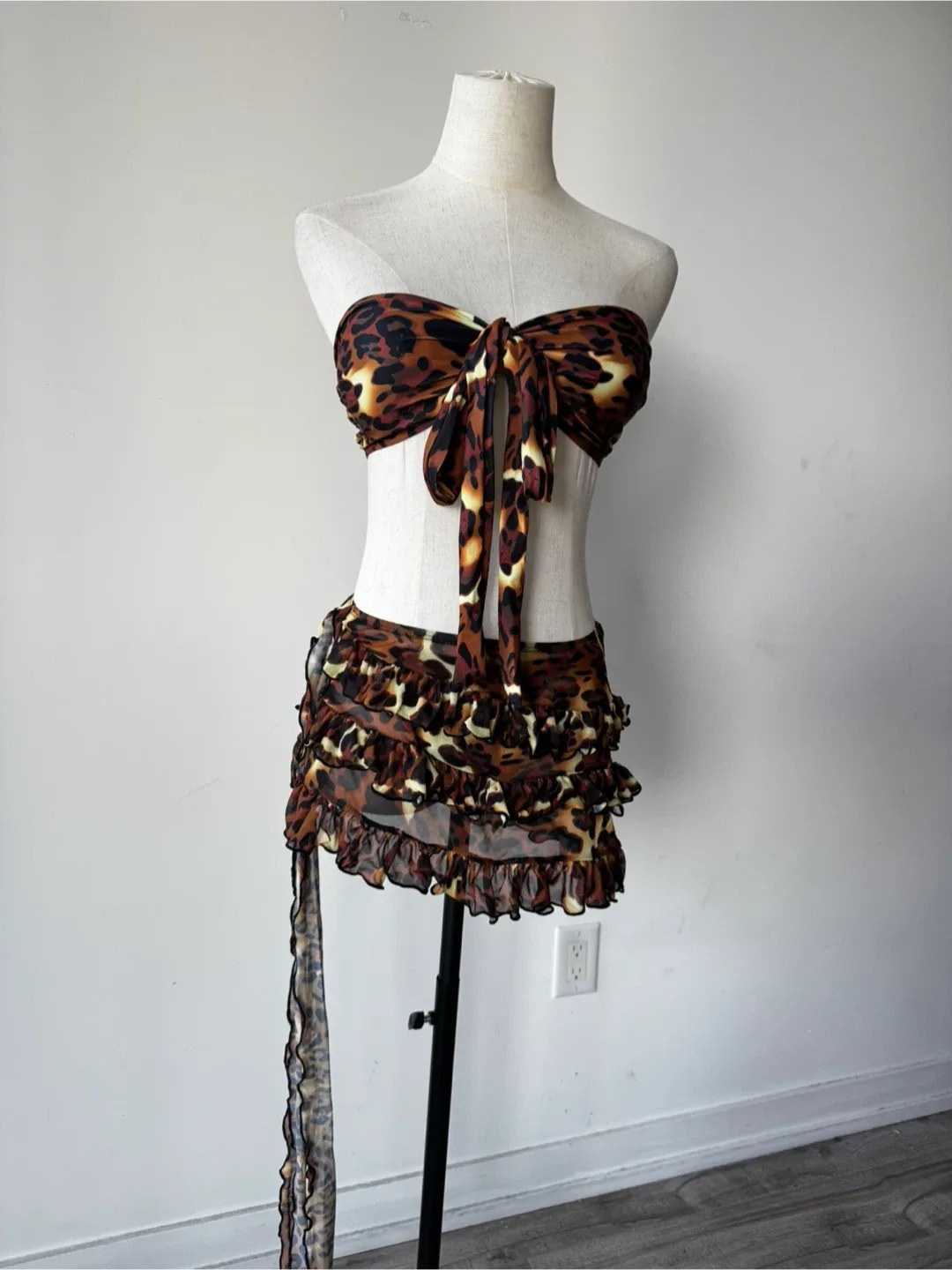 [NEW] Leopard Print 3-Piece Swimsuit Set thumbnail