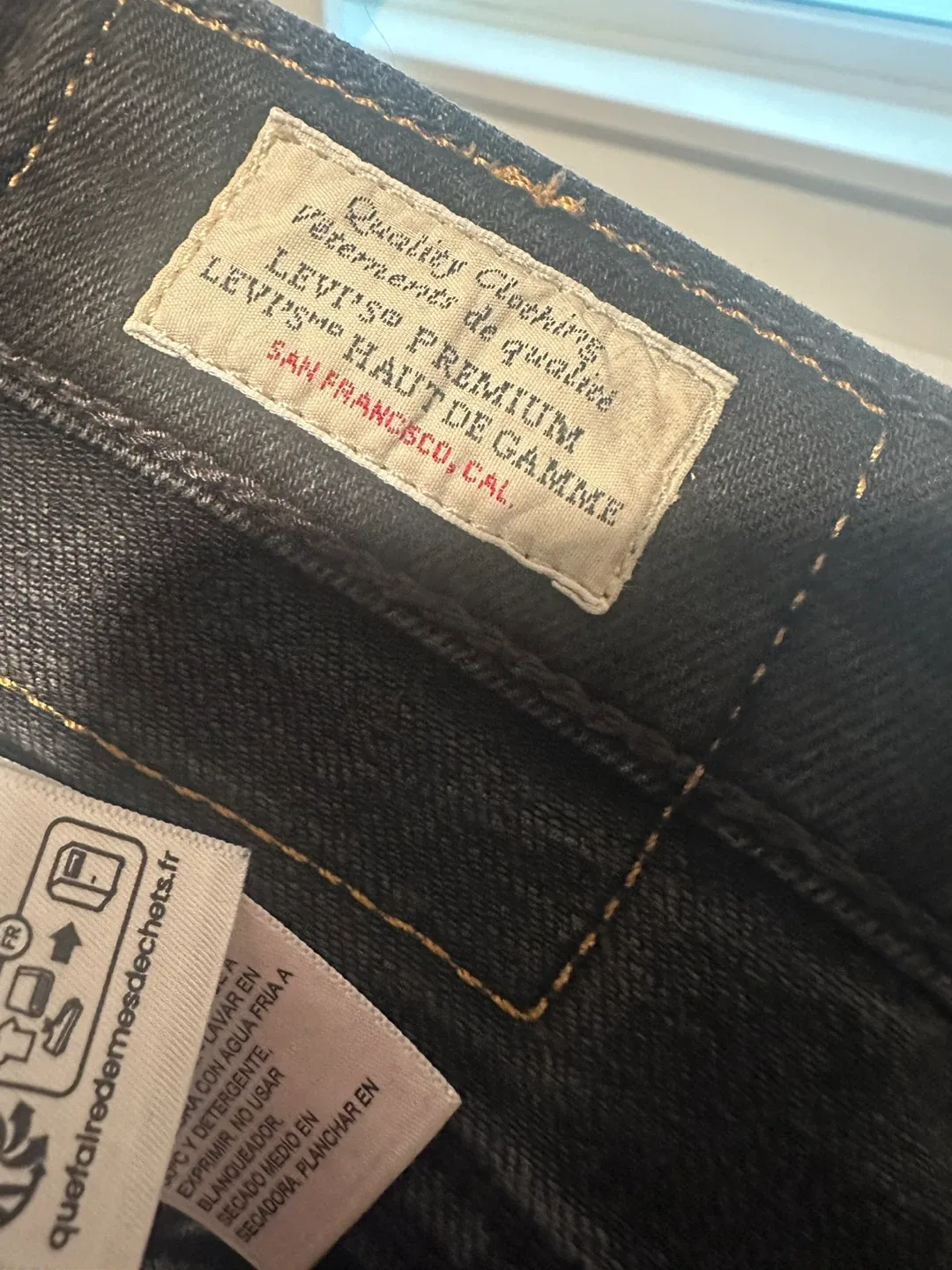 Levi's 502 Jeans - Black, W34 L30 image indicator(6)