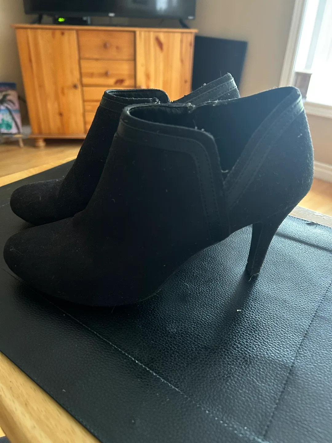 Black Ankle Boots thumbnail