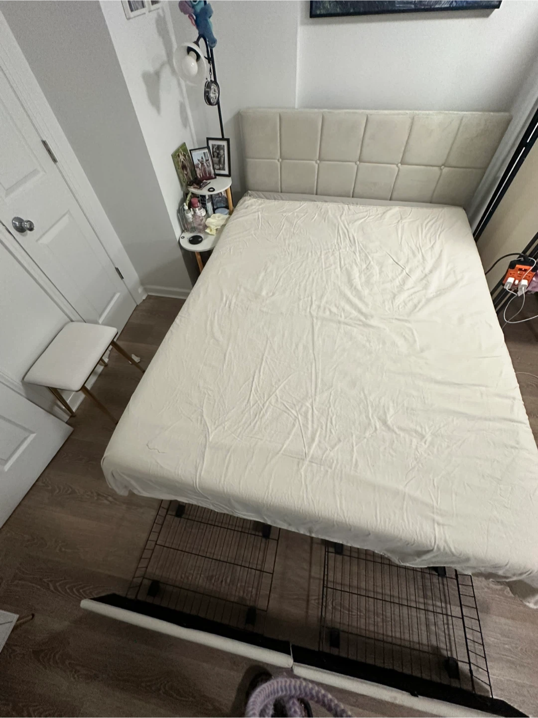 Queen Bed Frame with Drawers – Like New - photo 4