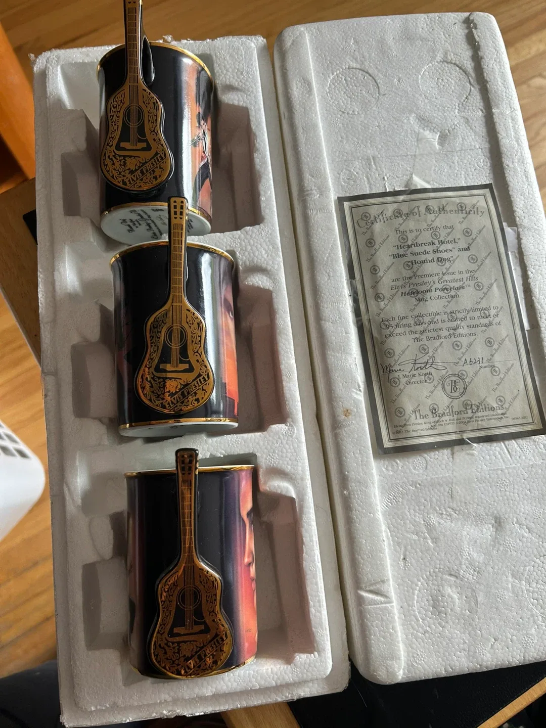 Elvis Presley Heirloom Porcelain Mug Collection image indicator(3)