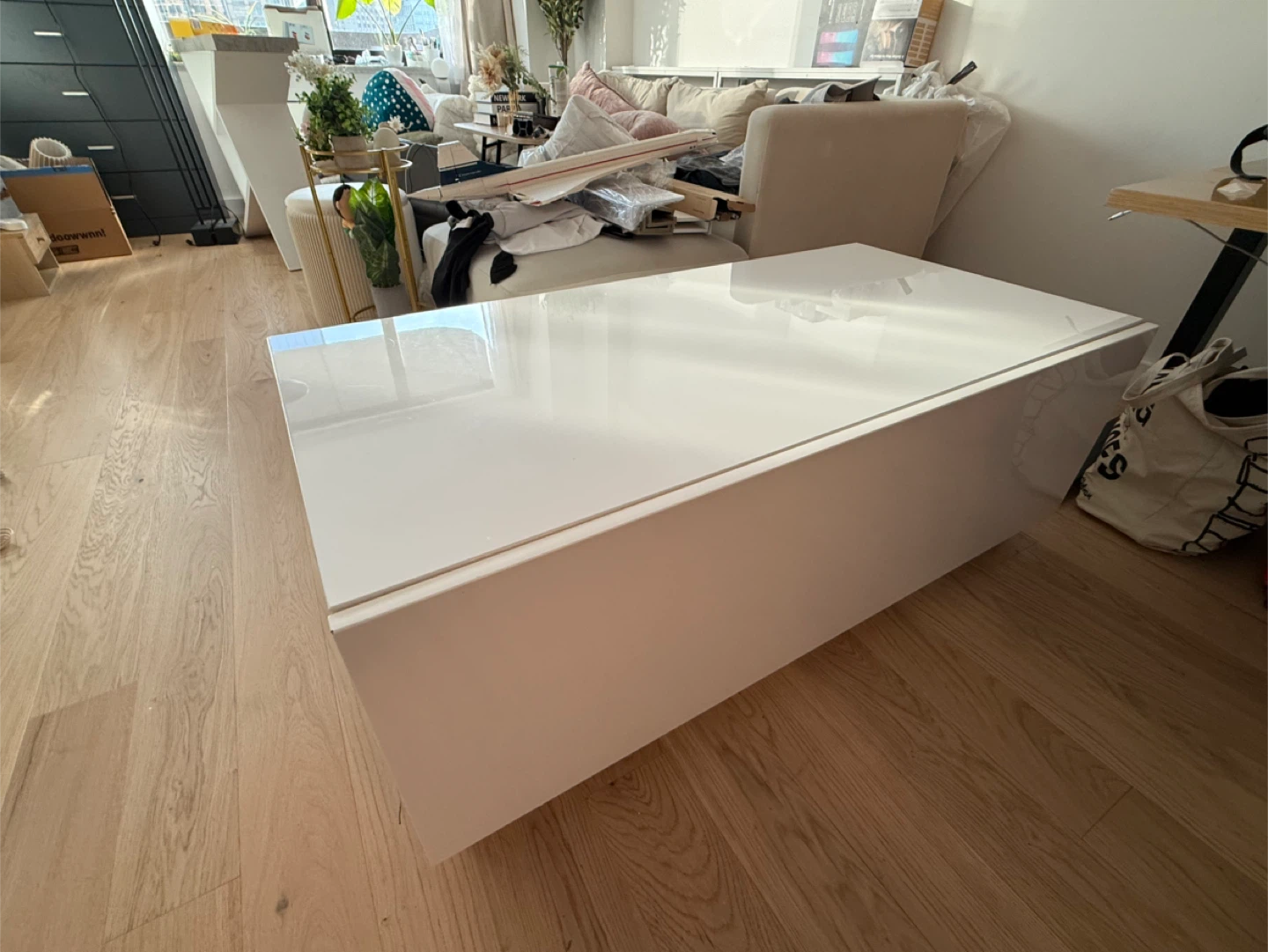 Allmodern 48" White High Gloss Coffee Table with storage - photo 3