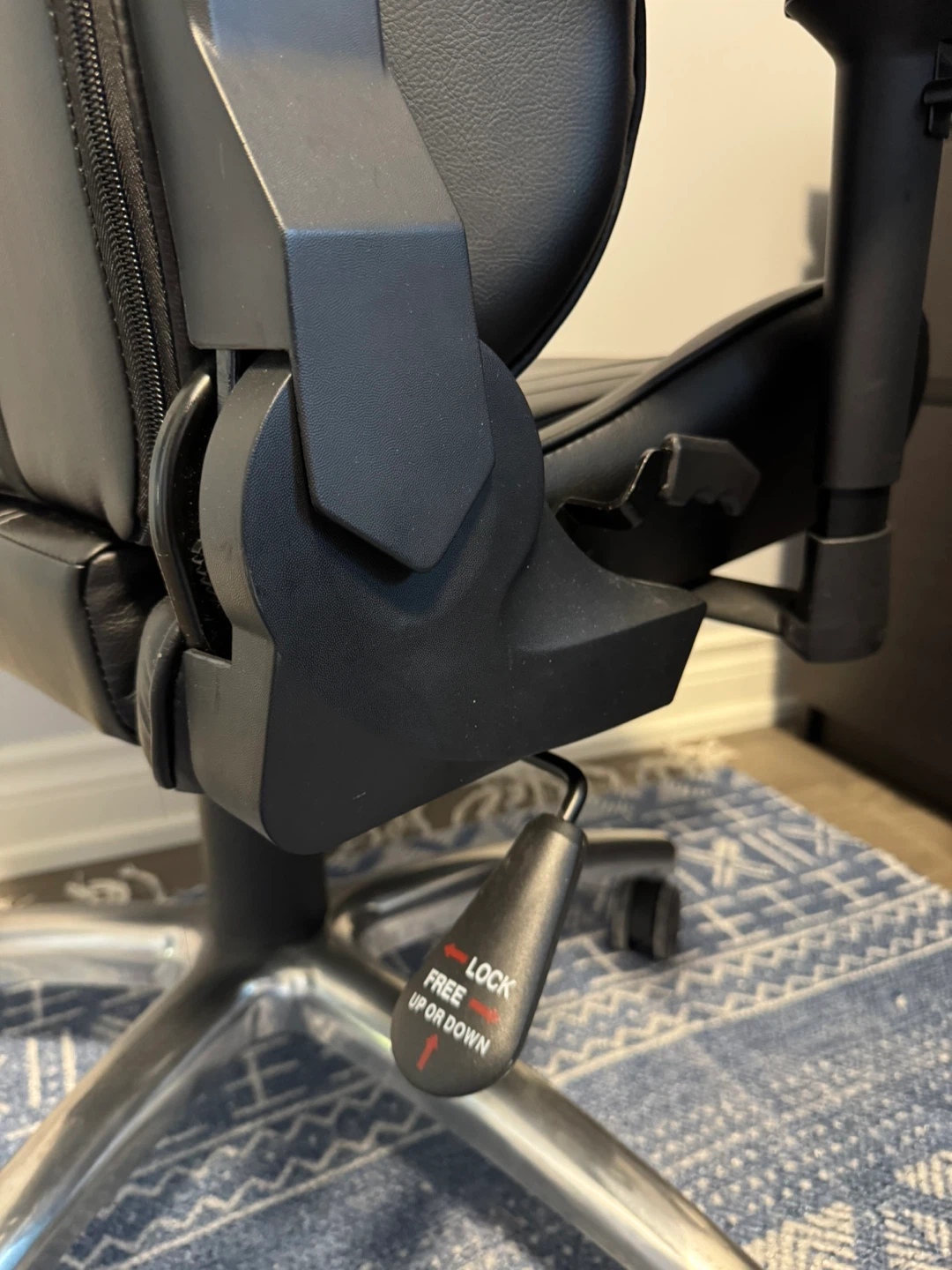 PulseLabz Gaming Chair - Black - photo 4
