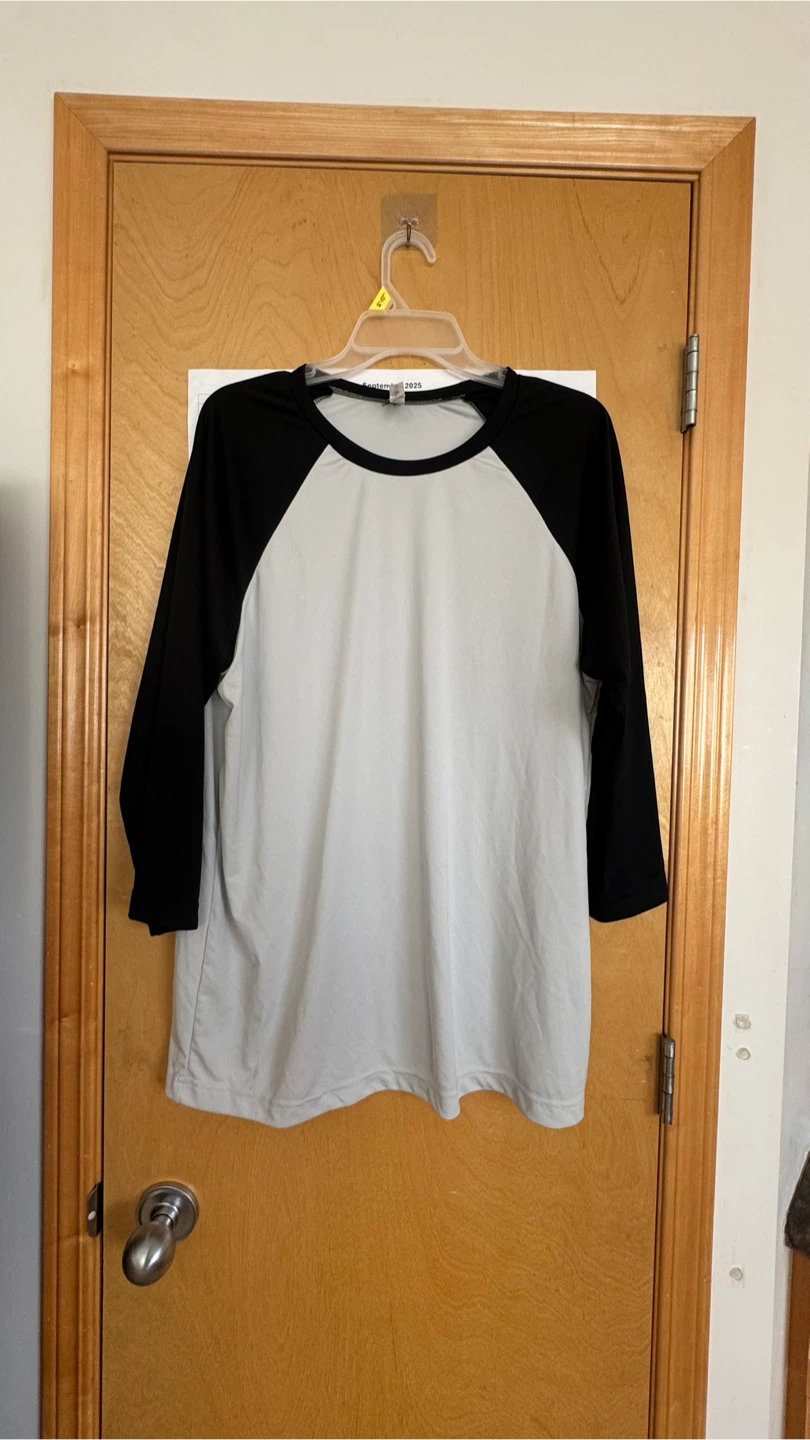 All Sport Black and White Baseball Tee - Size L