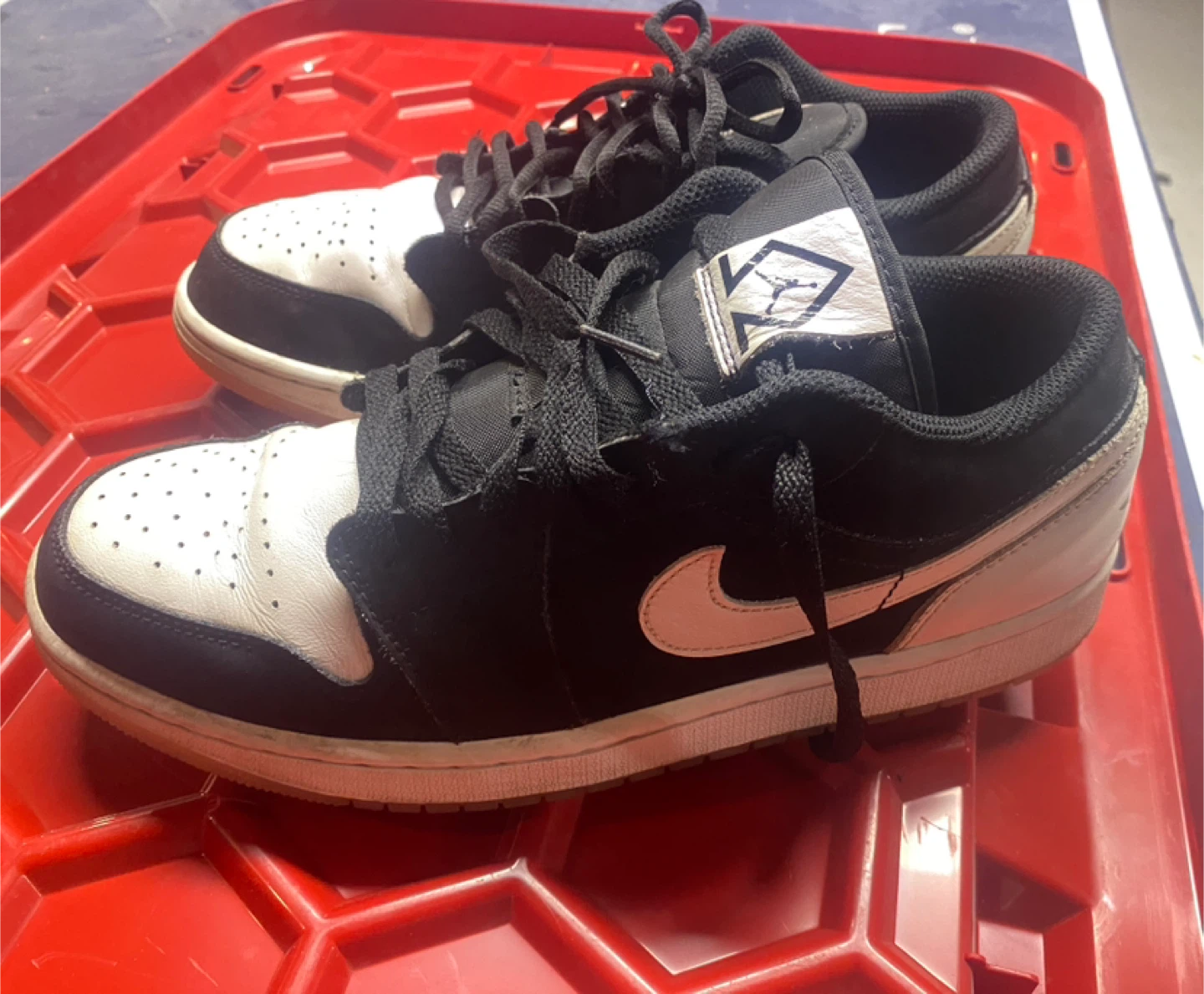 Nike Air Jordan 1 Low Black/White, US 9 - photo 2