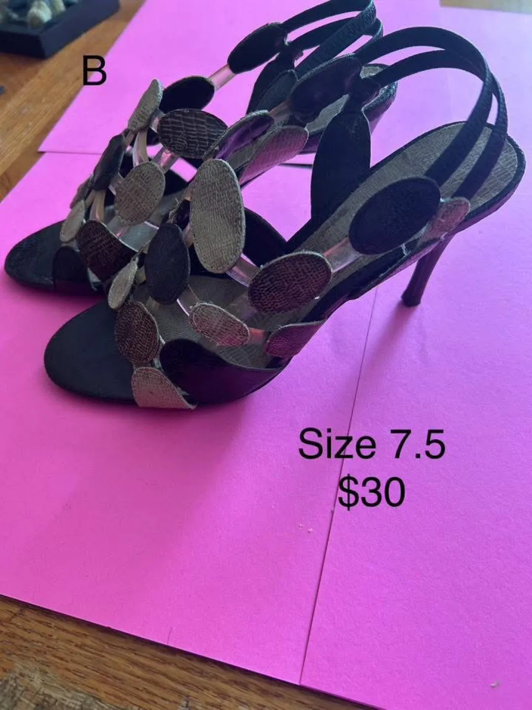 Heels Size 7.5 thumbnail