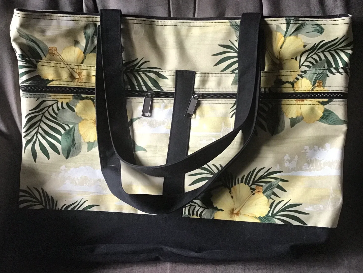 Floral Hawaiian Islands Tote Bag image indicator(3)