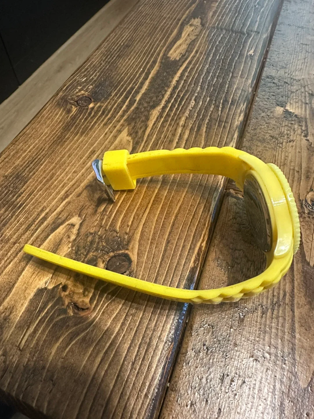 Ice Watch Yellow Rubber Strap image indicator(2)