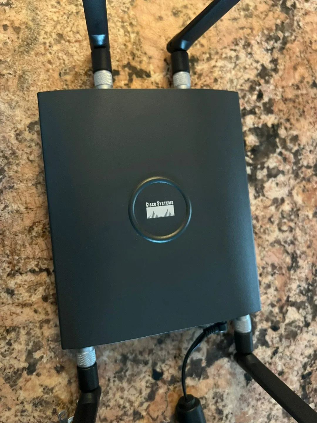 Cisco Aironet 1242AG Wireless Access Point thumbnail