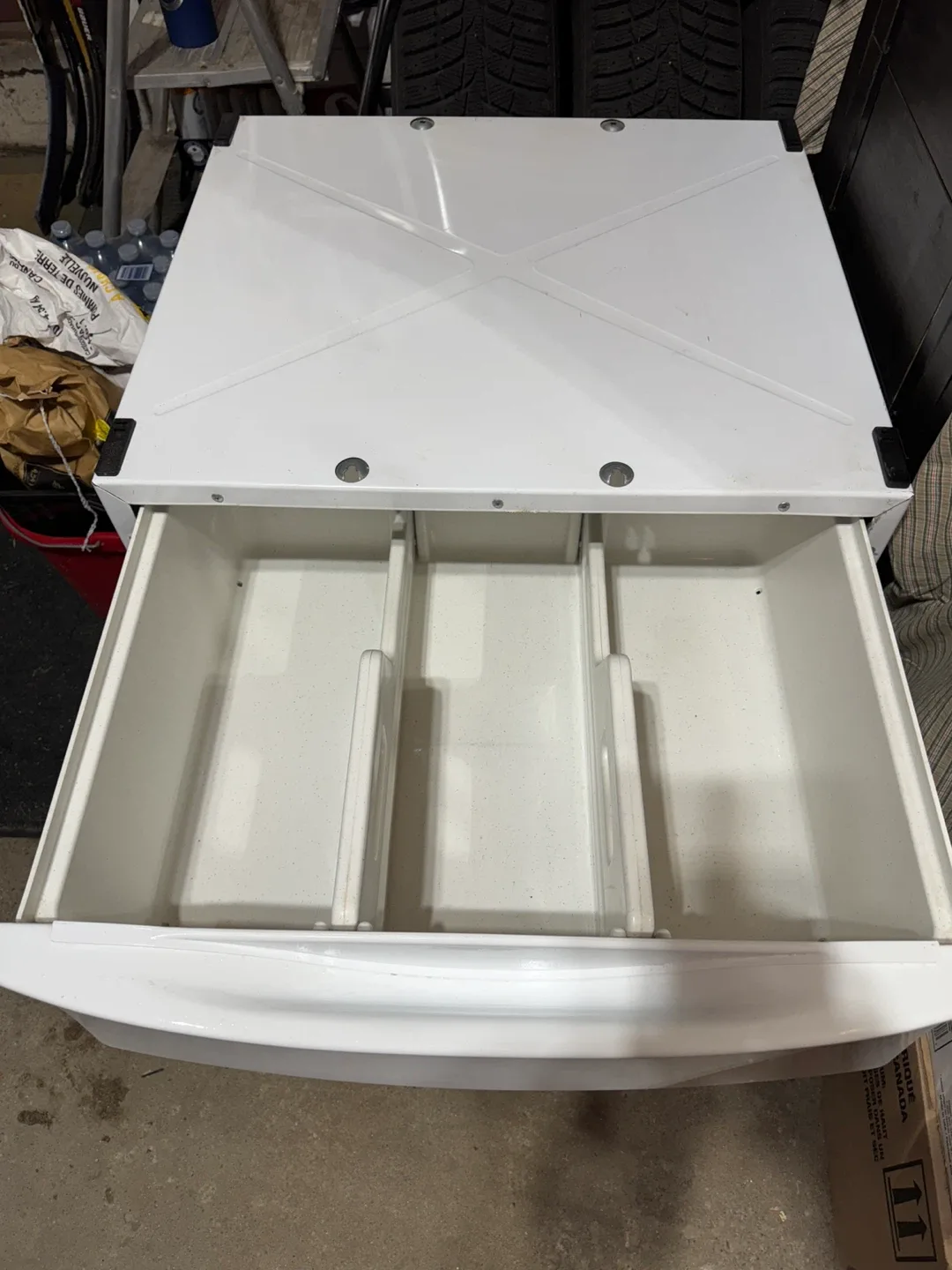 White Laundry Washer/Dryer Pedestal image indicator(2)