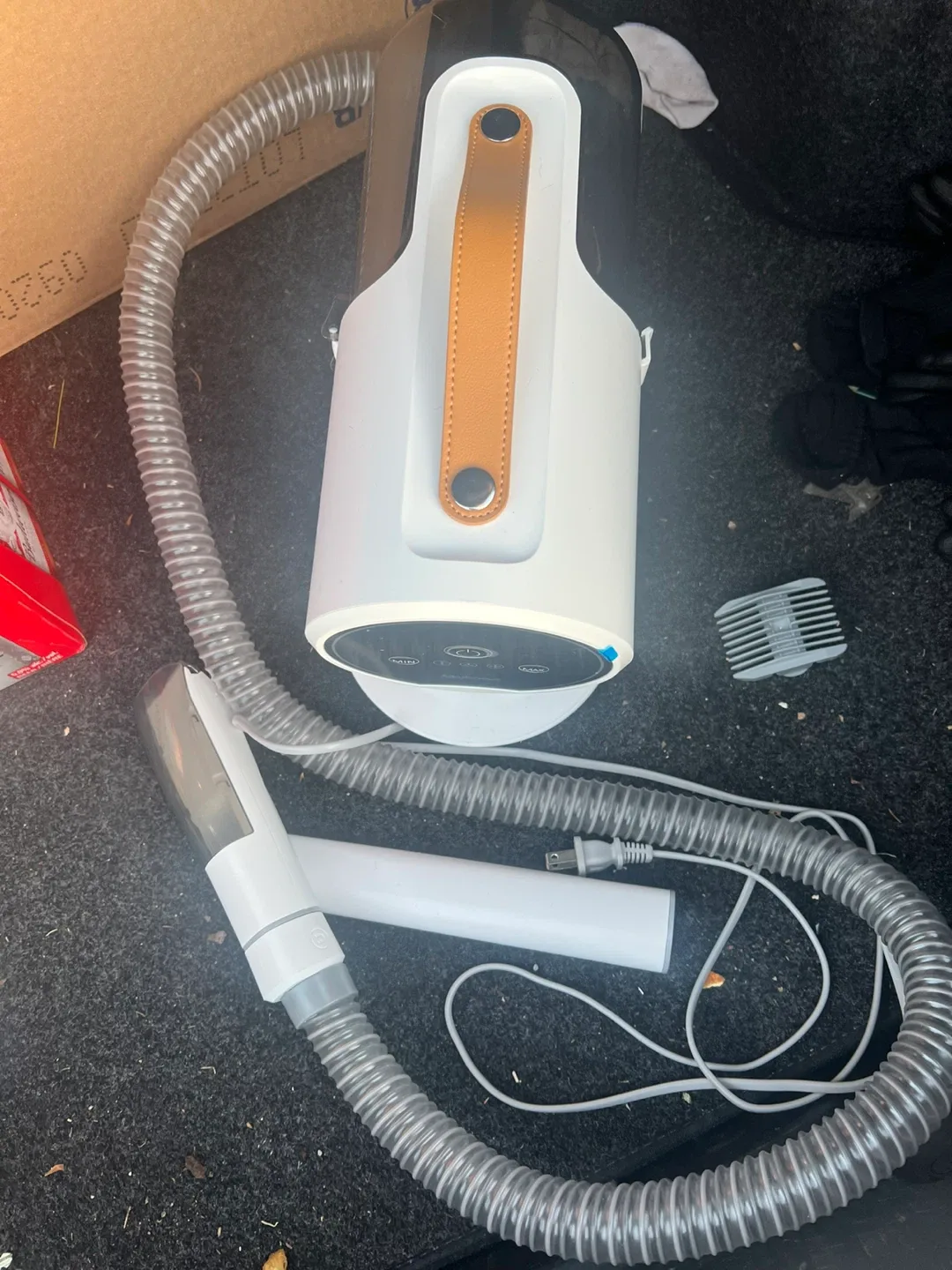 AIRROBO Dog Grooming Vacuum Kit image indicator(2)