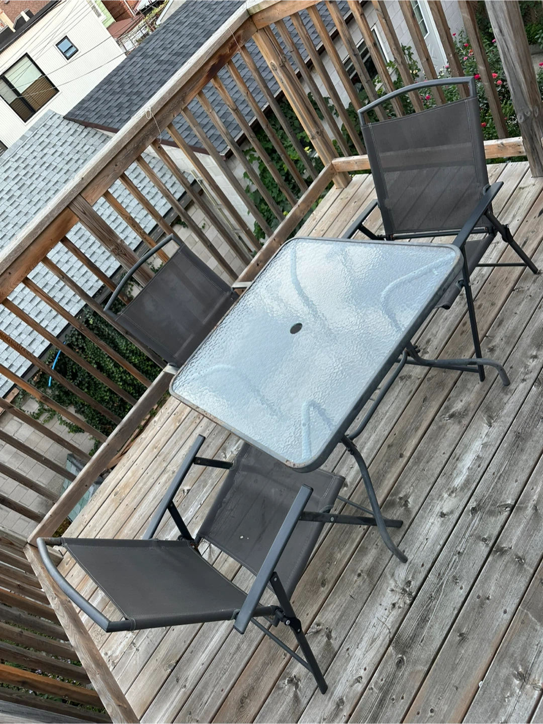 Outdoor Patio Table & Chairs (3)