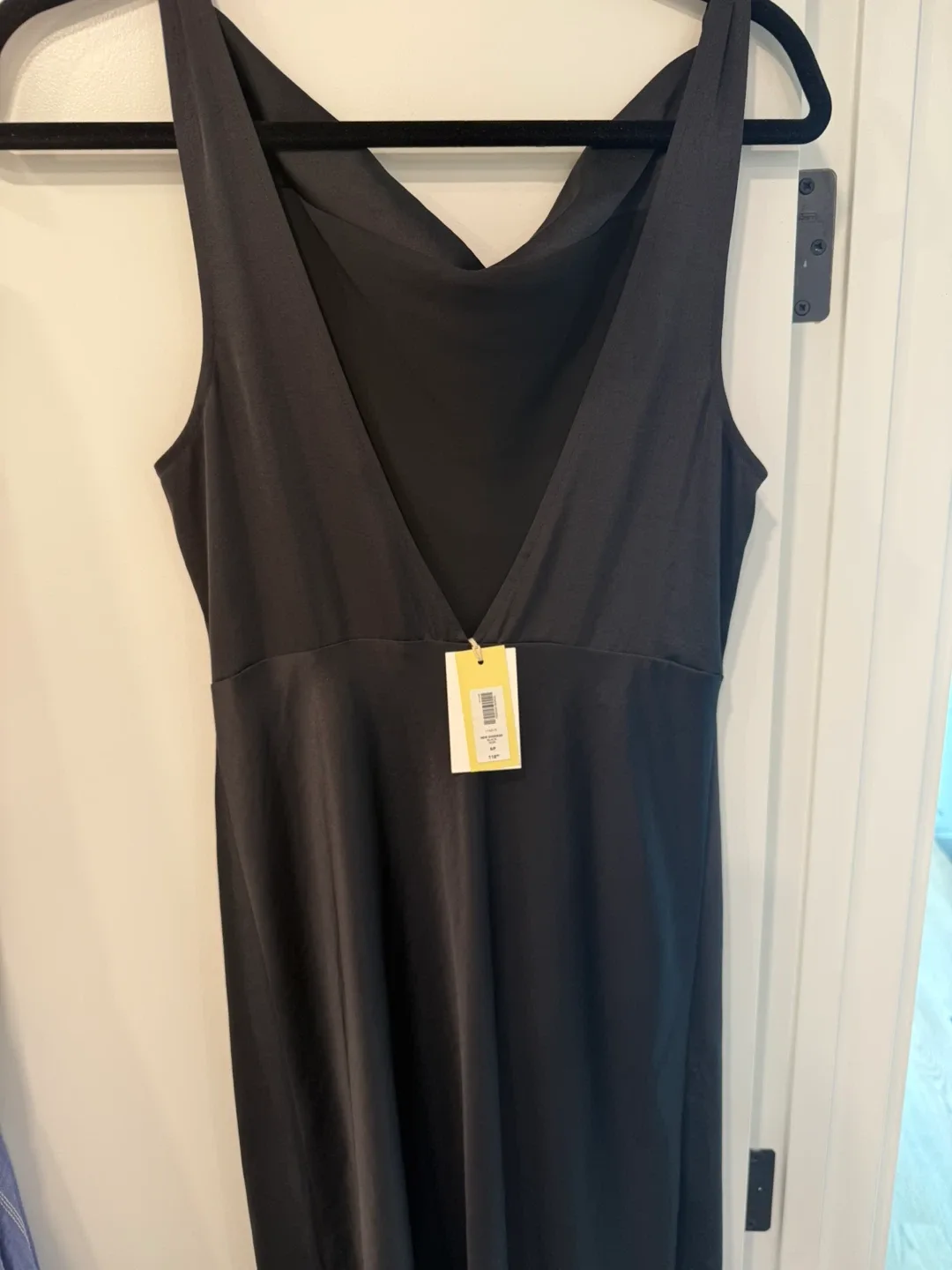 Babaton Knit Top, Patagonia Shorts, Lululemon Jacket image indicator(7)