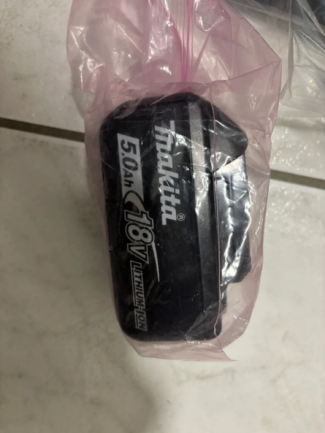 Makita DC18RC Charger & 18V 5.0Ah Battery image indicator(3)