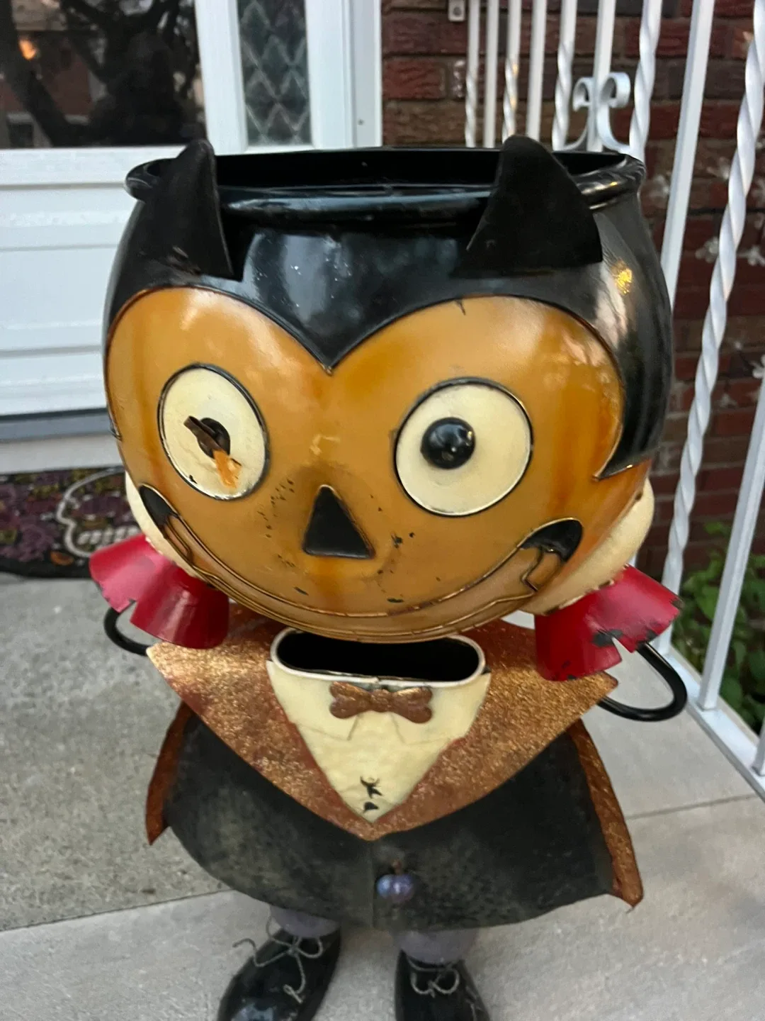 Vintage Halloween Candy Bucket Decoration image indicator(3)