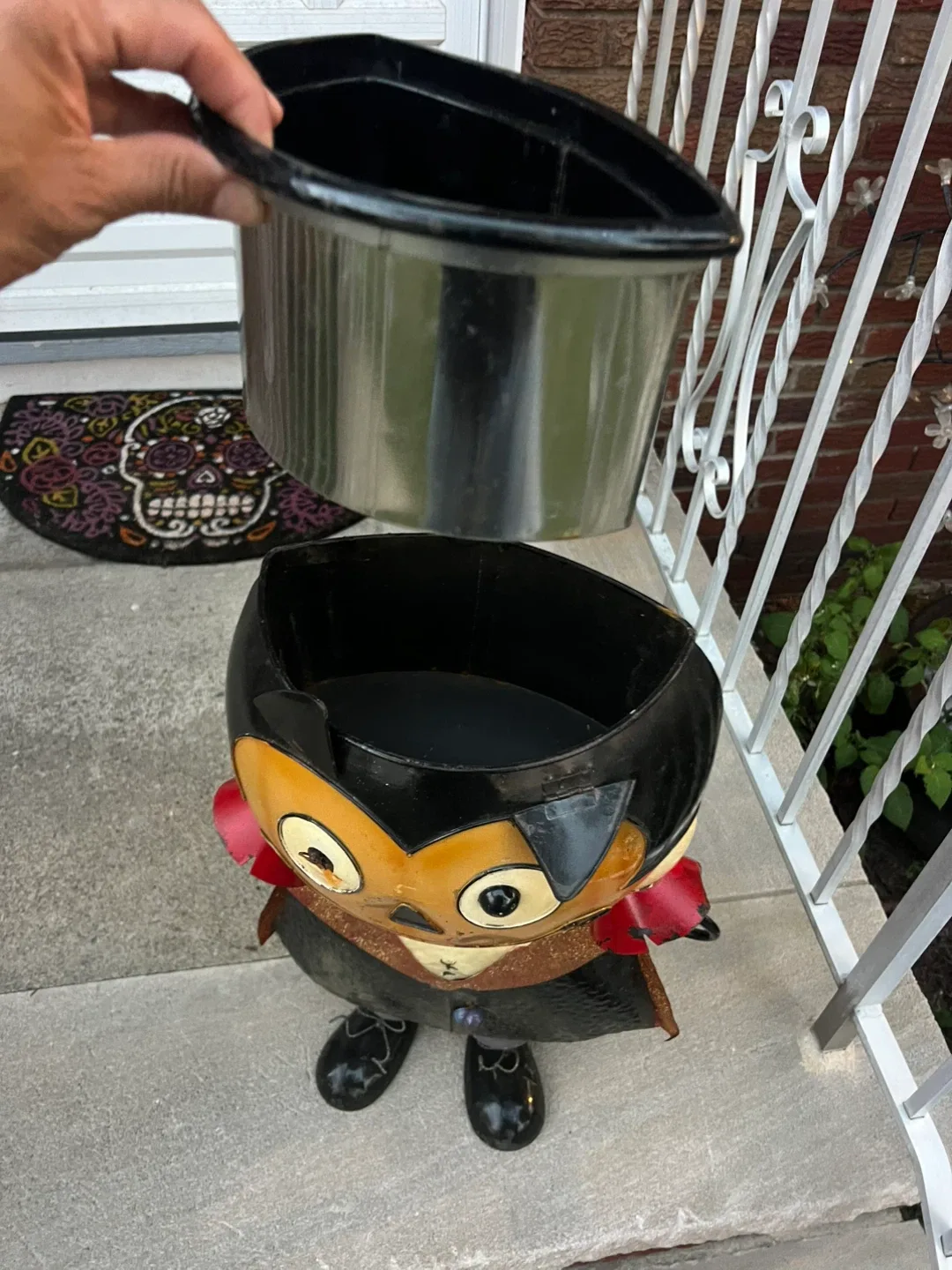 Vintage Halloween Candy Bucket Decoration image indicator(5)