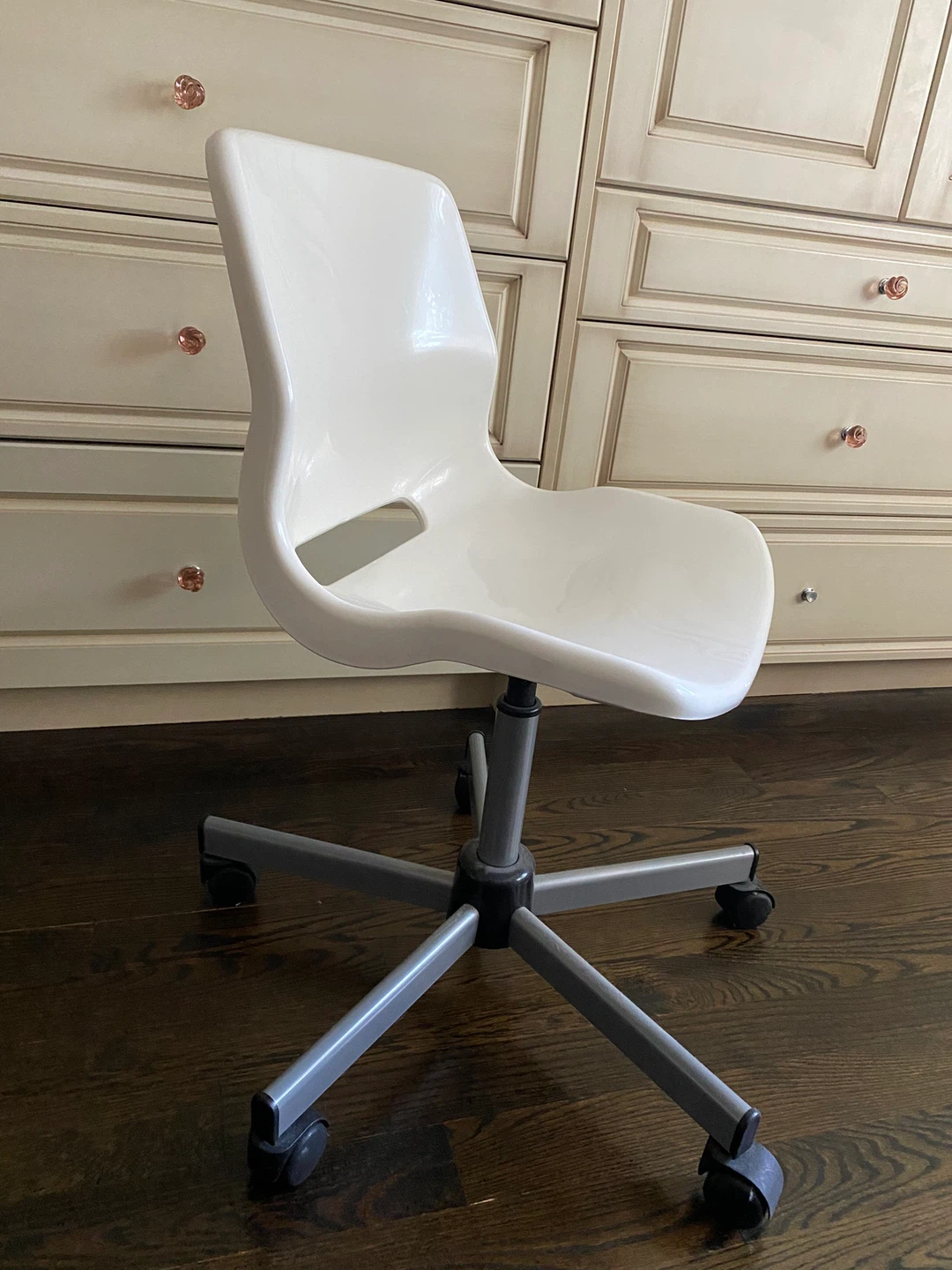 White Swivel Desk Chair