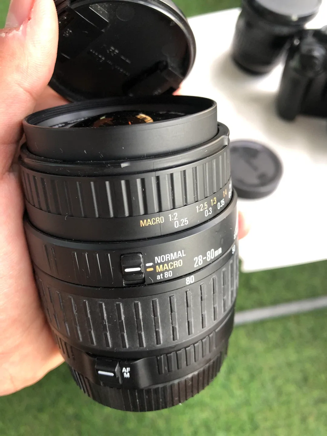 Canon camera with 5 lenses AF 55-200mm f/4-5.6 Di II LD Lens image indicator(4)