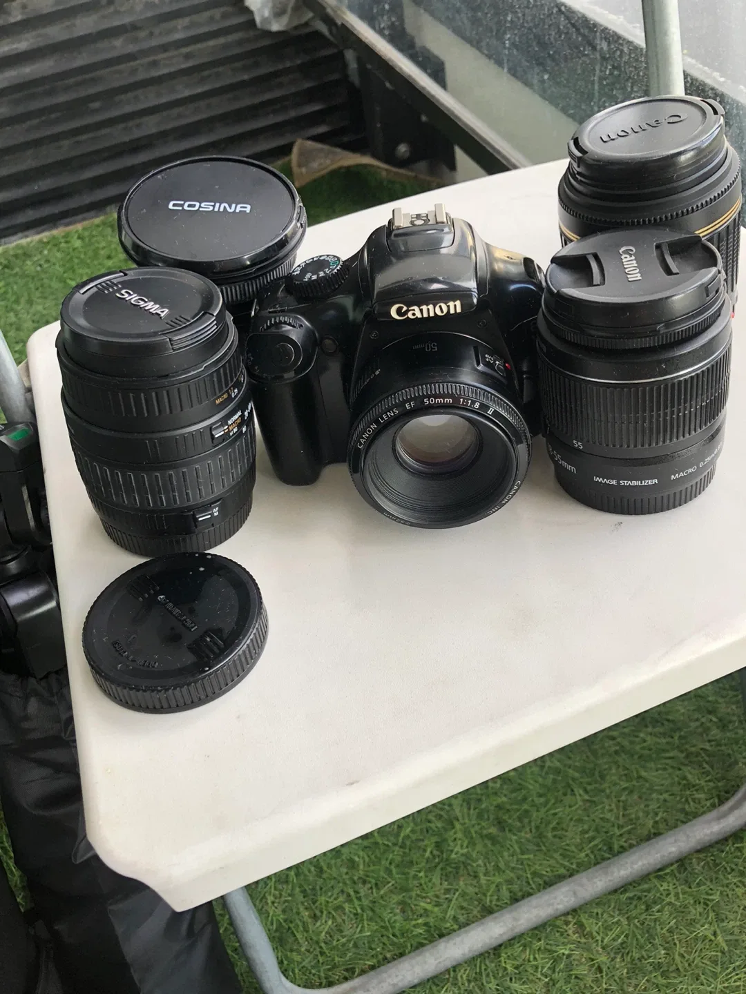 Canon camera with 5 lenses AF 55-200mm f/4-5.6 Di II LD Lens image indicator(7)