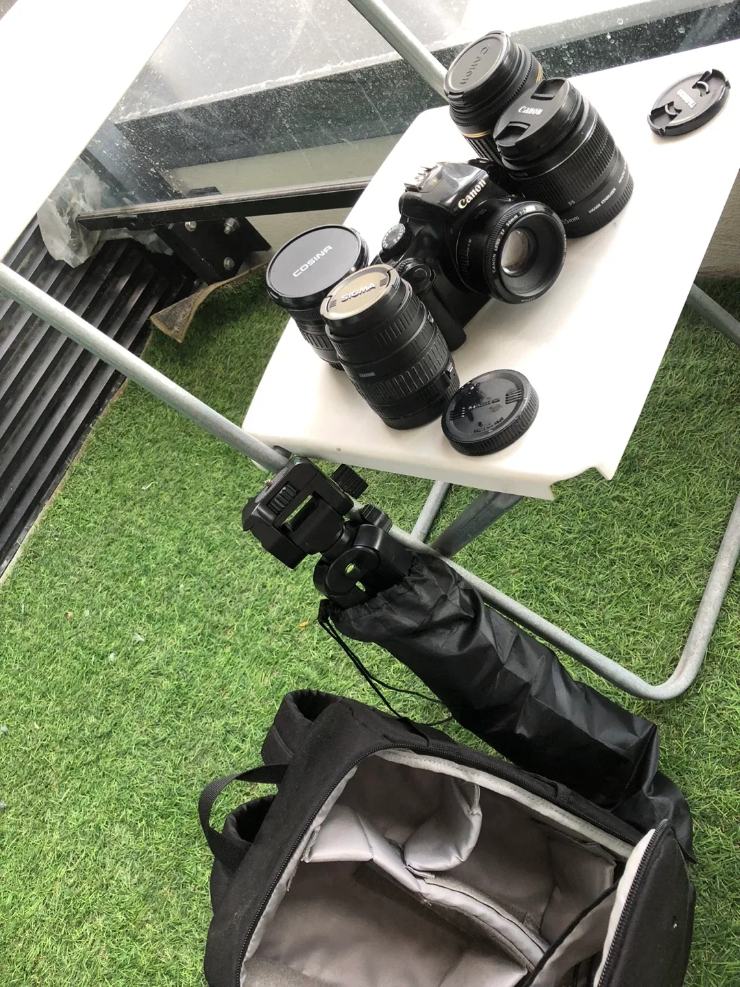 Canon camera with 5 lenses AF 55-200mm f/4-5.6 Di II LD Lens image indicator(8)