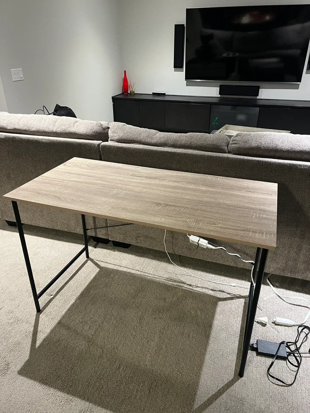 Simple Desk with Black Metal Legs image indicator(3)