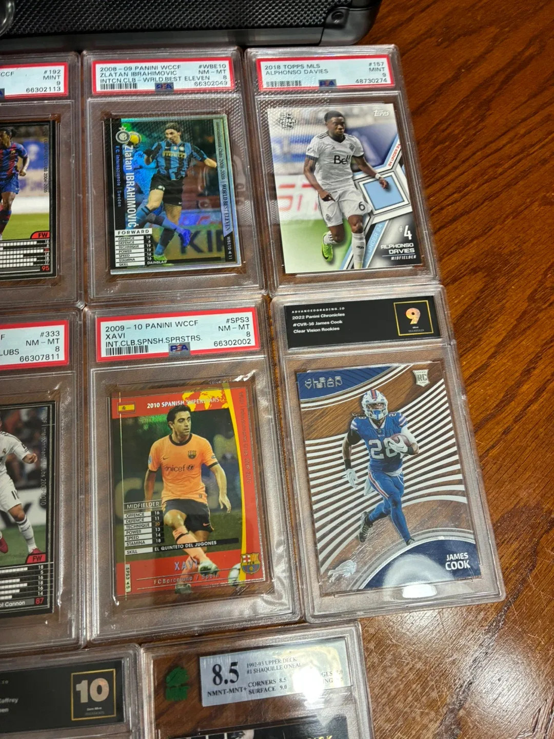 Graded Sports & Soccer Trading Cards image indicator(4)
