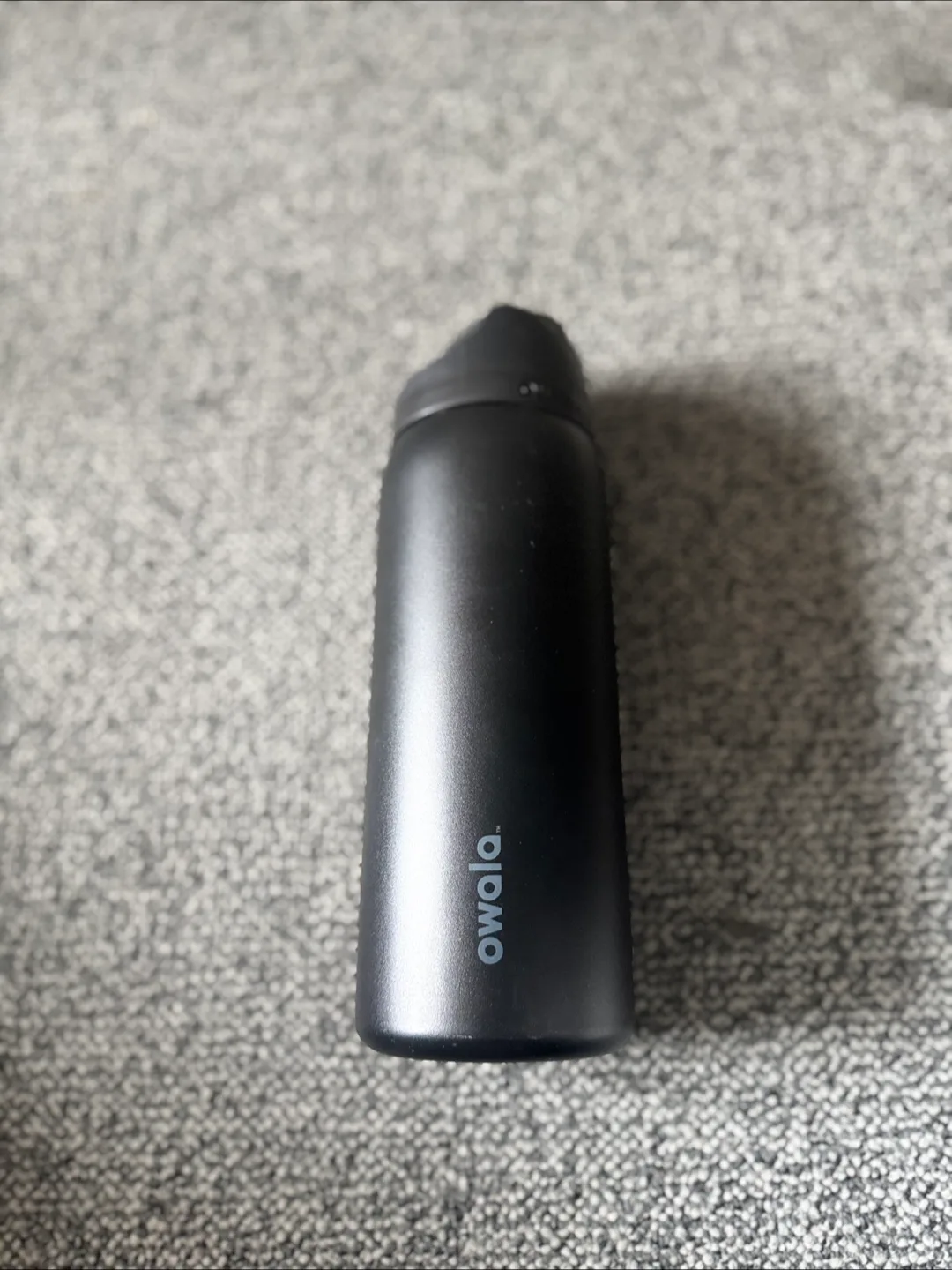 Owala FreeSip Water Bottle, Black thumbnail