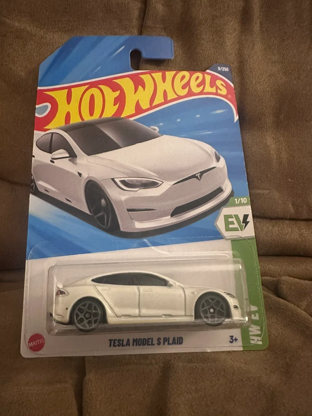 Hot Wheels Tesla Model S Plaid image indicator(4)