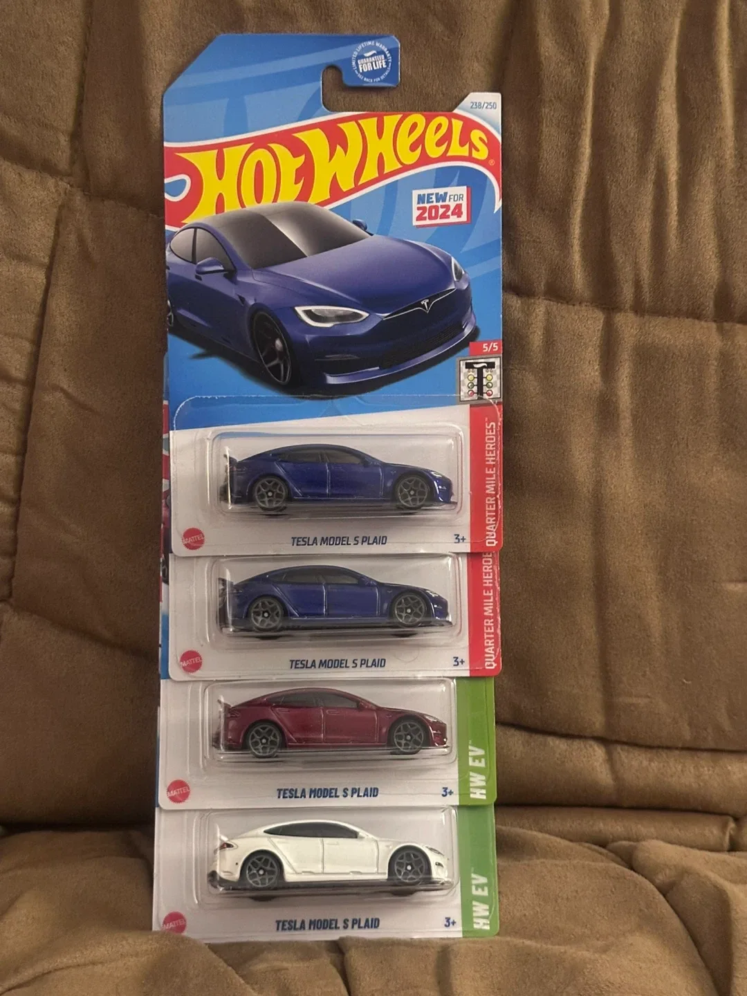 Hot Wheels Tesla Model S Plaid thumbnail