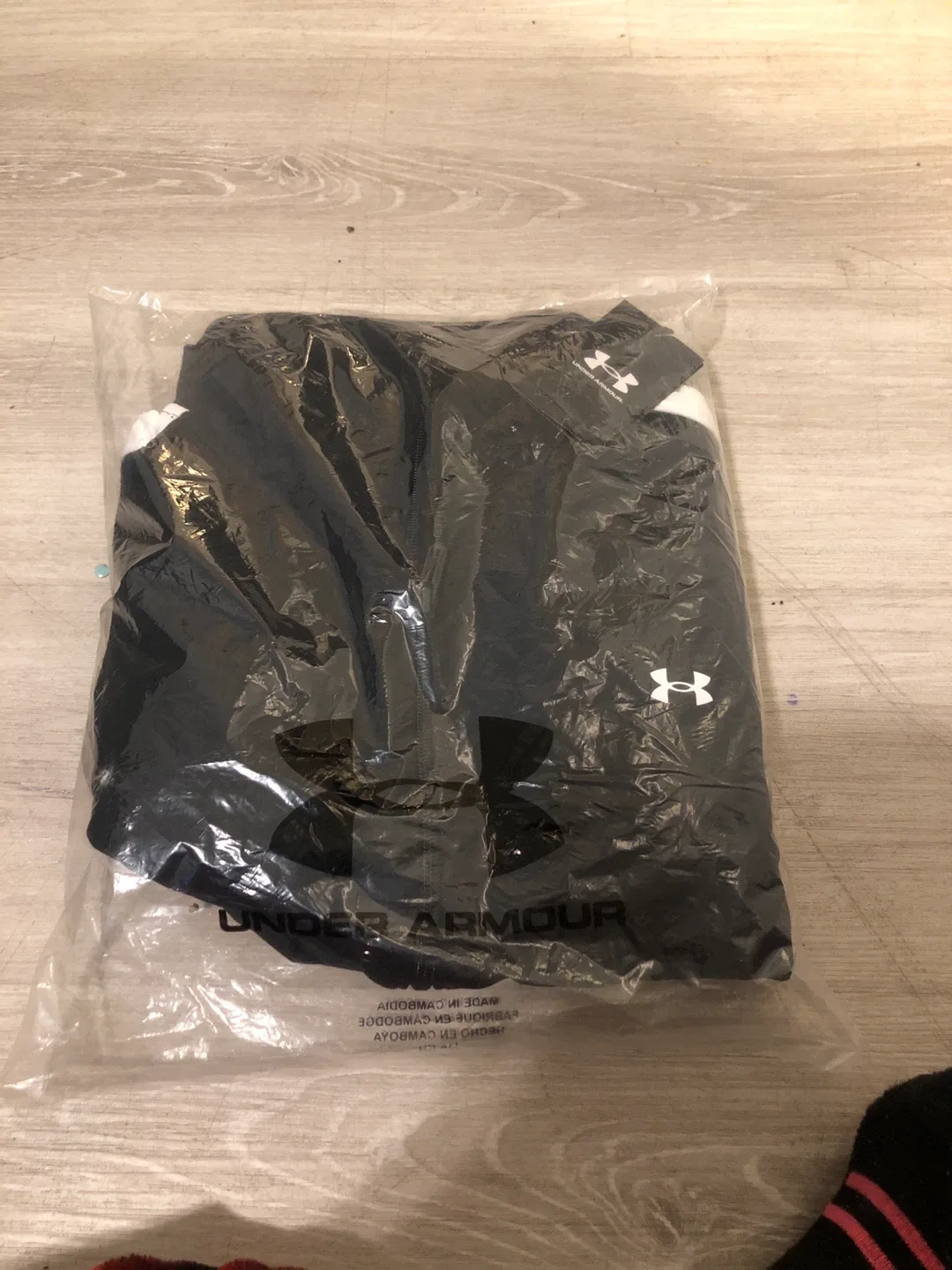 New Under Armour Women's MD Track Jacket thumbnail