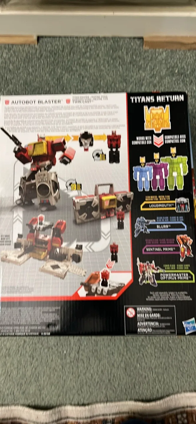 Transformers Titans Return Autobot Blaster & Twin Cast image indicator(3)
