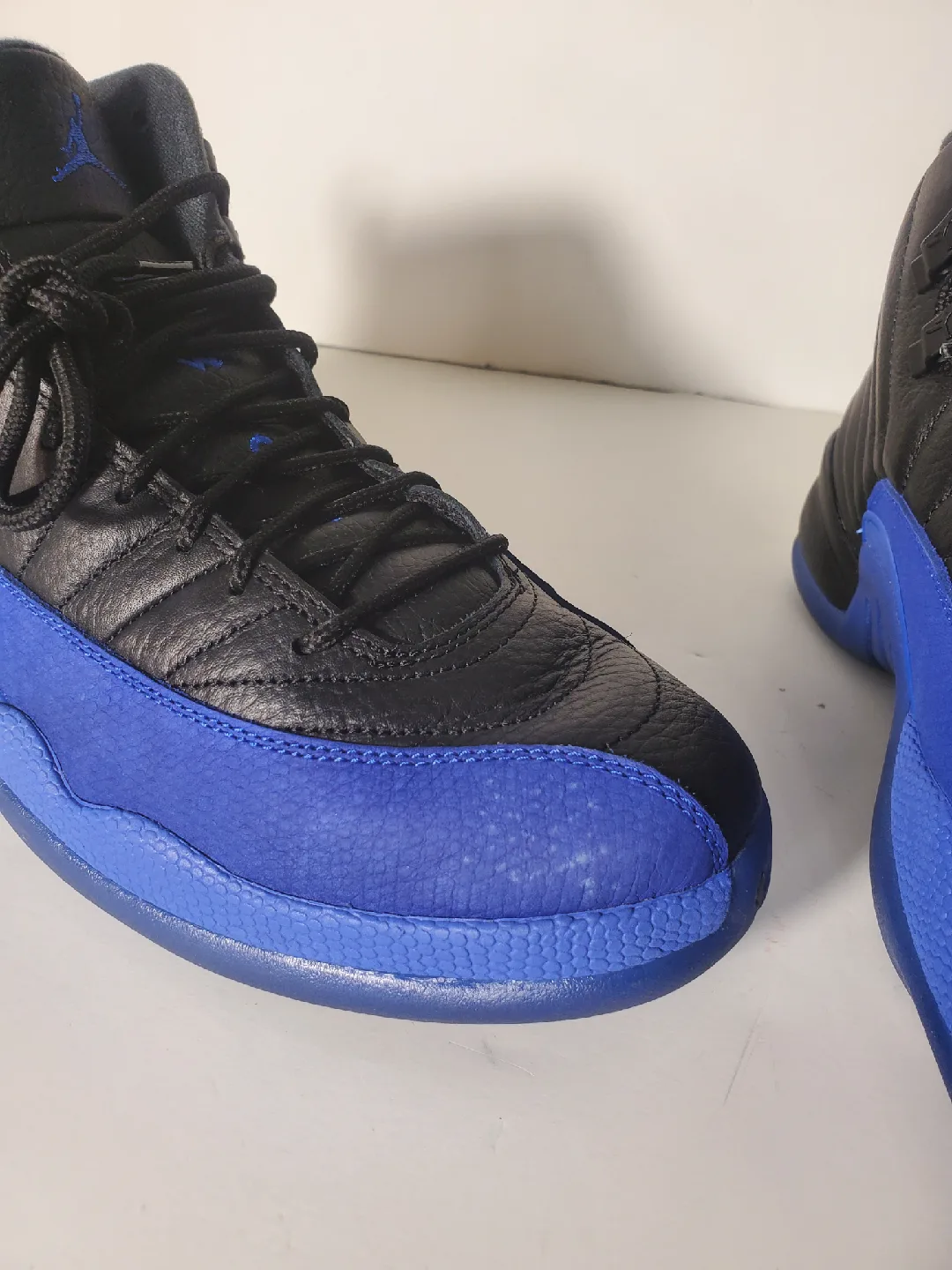 Men’s Jordan 12 Retro Black Game Royal W/Box 130690-014 Size 9.5 image indicator(3)