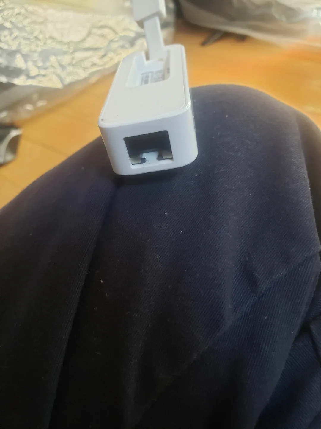 TP-Link UE300 USB 3.0 to Gigabit Ethernet Adapter image indicator(2)