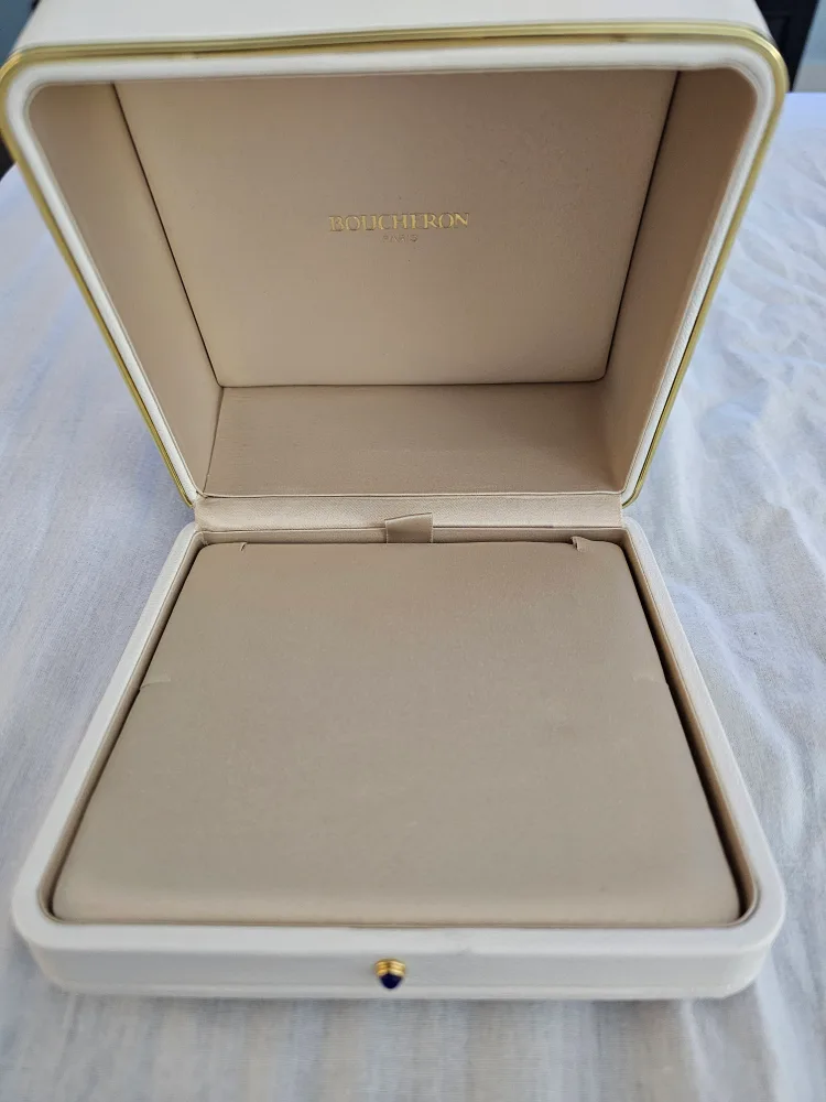 Boucheron Jewellery Box image indicator(2)