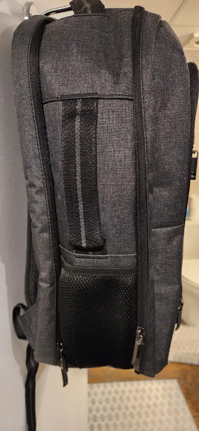 Solo New York Grey Backpack image indicator(2)