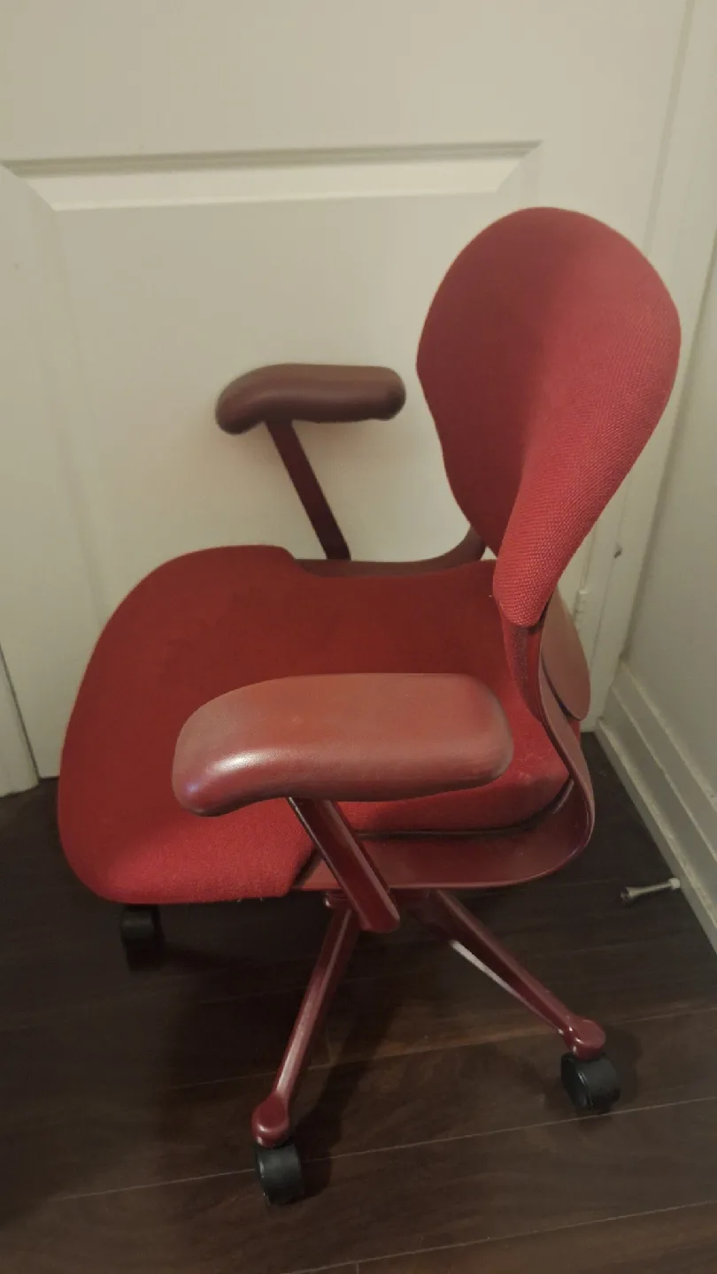 Red Office Chair image indicator(2)