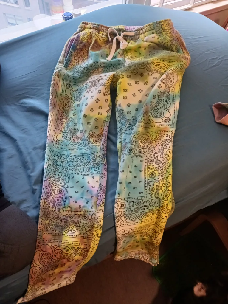 Victorious Tie Dye Bandana Hoodie & Pants image indicator(4)