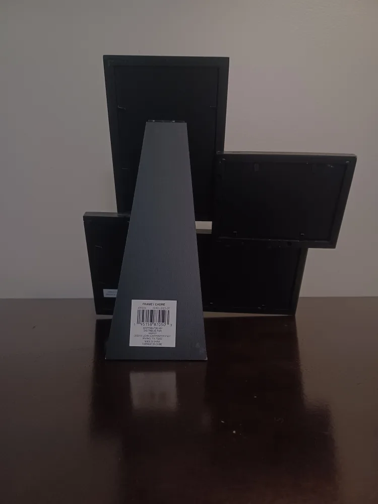 Black 4-Picture Collage Frame image indicator(2)