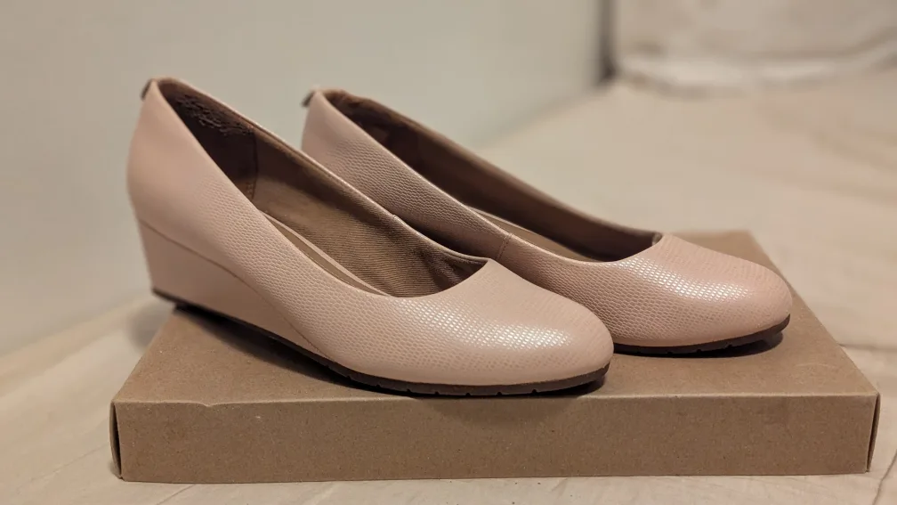Clarks Women's Blush Leather Wedge Heel, Size 6.5 thumbnail