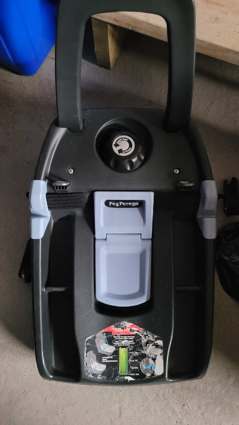 Peg Perego Infant Car Seat & Base