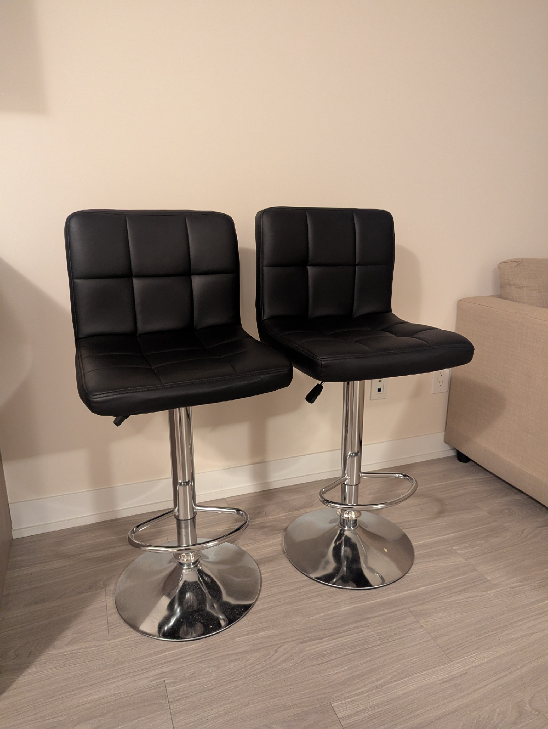 Set of 2 Black Faux Leather Bar Stools